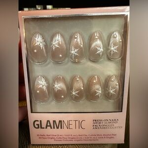 Glamnetic Snowfall Press-On Nails